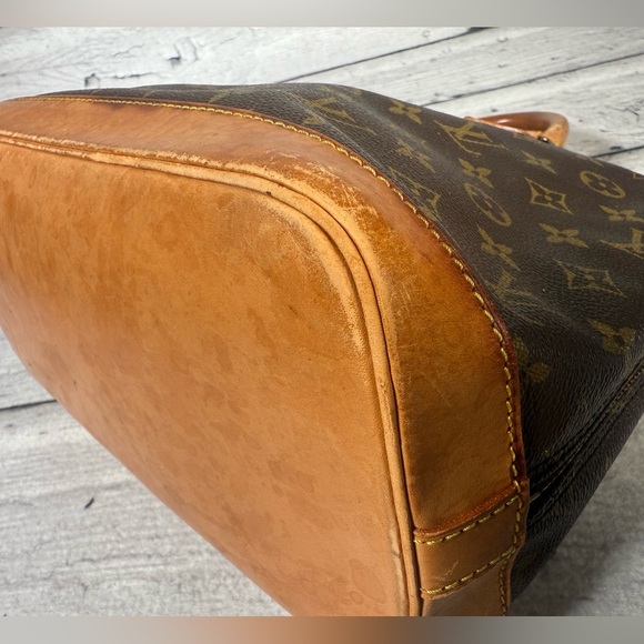 Louis Vuitton Alma Brown Monogram Canvas Leather Handbag - Picture 8 of 16